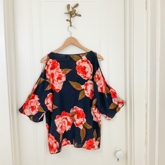 Alcee 100% silk floral cold shoulder top - Picture 2 of 3